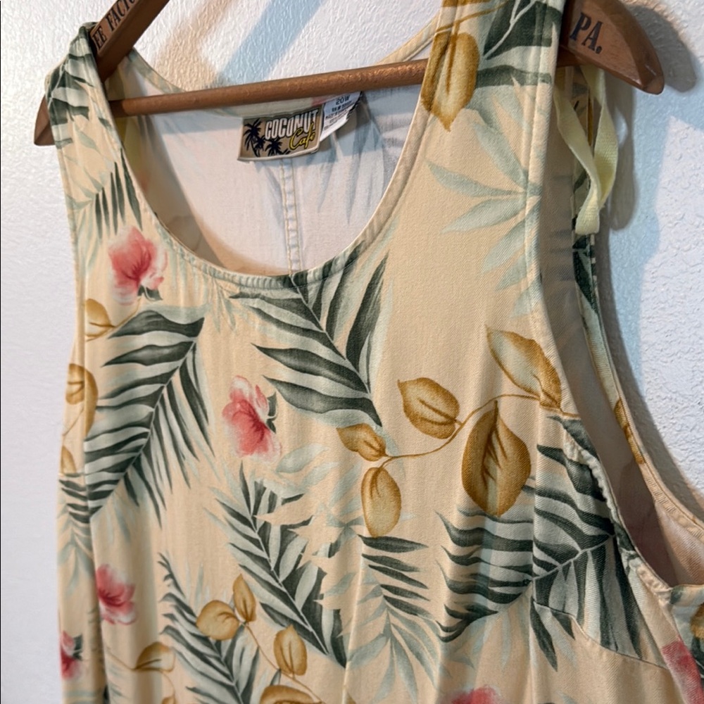 Tropical Print Sleeveless Dress